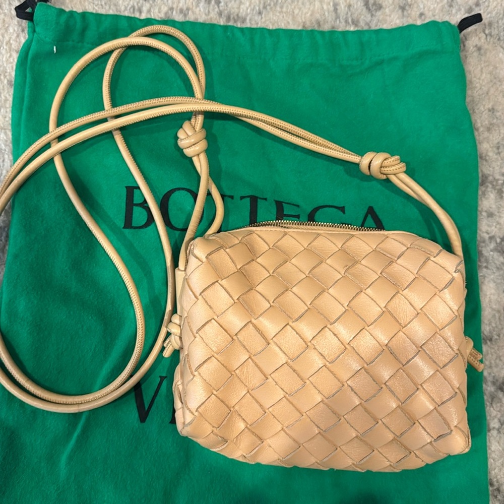 Bottega Veneta Mini Loop in Beige